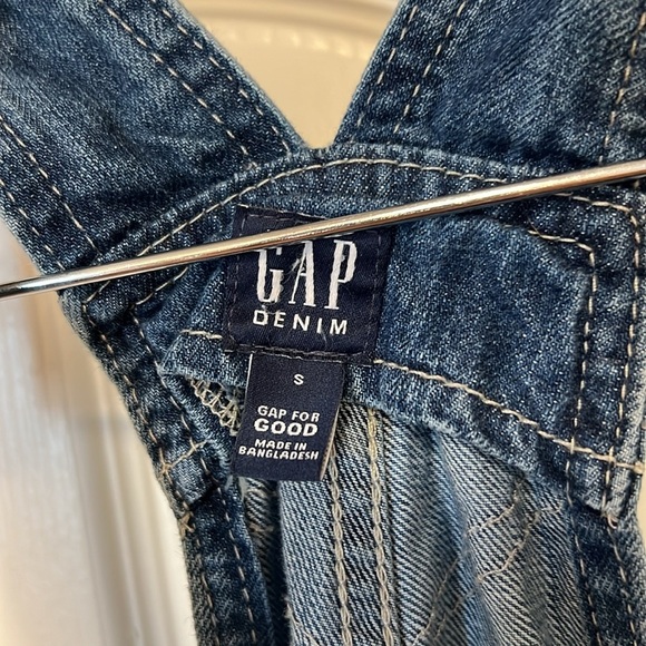 Womens GAP Denim Bib Overalls Jean Shorts Distressed - Cut - Small - Picture 4 of 5